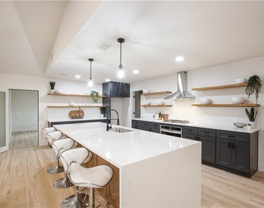 2508 Aldford Dr - Photo Thumbnail 7