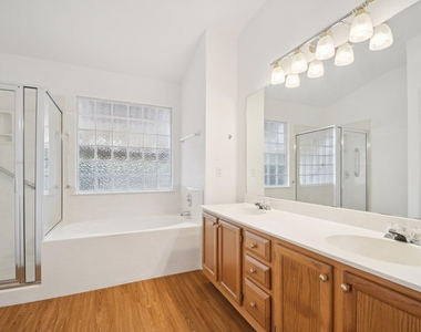 1300 Leah Ln - Photo Thumbnail 25