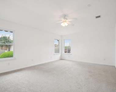 1300 Leah Ln - Photo Thumbnail 29