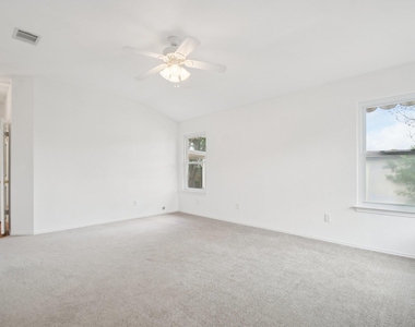 1300 Leah Ln - Photo Thumbnail 31