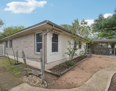 1300 Leah Ln - Photo Thumbnail 37