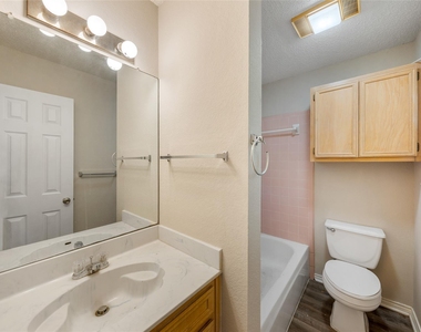 1717 Parkfield Cv - Photo Thumbnail 13