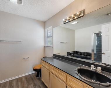 1717 Parkfield Cv - Photo Thumbnail 11