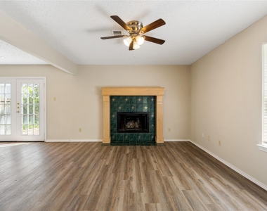 1717 Parkfield Cv - Photo Thumbnail 6