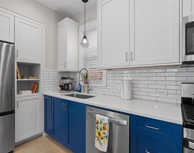 1809 Chestnut Ave - Photo Thumbnail 5