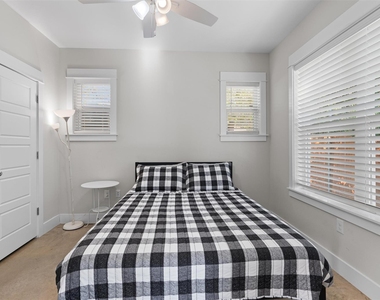 1809 Chestnut Ave - Photo Thumbnail 10
