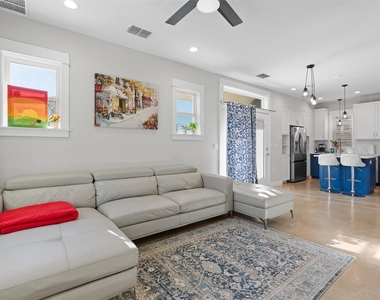 1809 Chestnut Ave - Photo Thumbnail 2