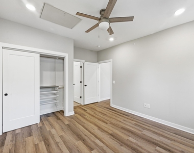 5924 S Congress Ave - Photo Thumbnail 19