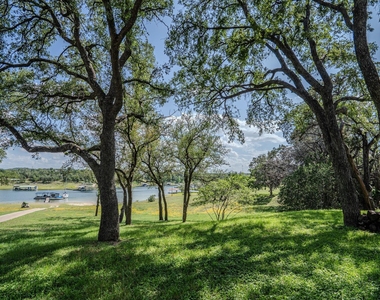 16013 Edwards Dr - Photo Thumbnail 2