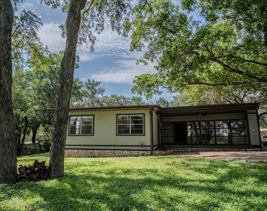 16013 Edwards Dr - Photo Thumbnail 3