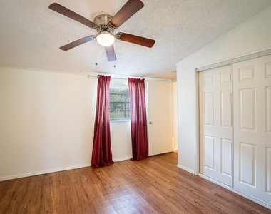 16013 Edwards Dr - Photo Thumbnail 15