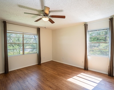 16013 Edwards Dr - Photo Thumbnail 11