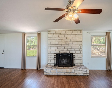 16013 Edwards Dr - Photo Thumbnail 6