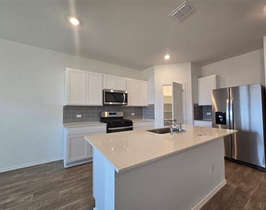 352 San Juan Trl - Photo Thumbnail 9