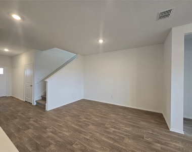 352 San Juan Trl - Photo Thumbnail 15