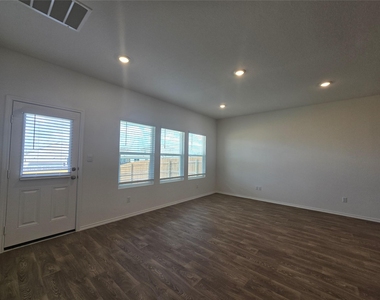 352 San Juan Trl - Photo Thumbnail 14