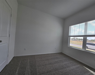 352 San Juan Trl - Photo Thumbnail 4