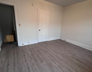 1710 Perkiomen Avenue - Photo Thumbnail 8