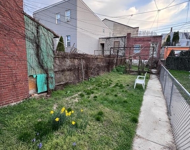 1710 Perkiomen Avenue - Photo Thumbnail 12