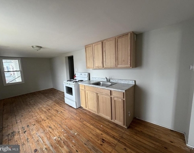 190 7th Street - Photo Thumbnail 12