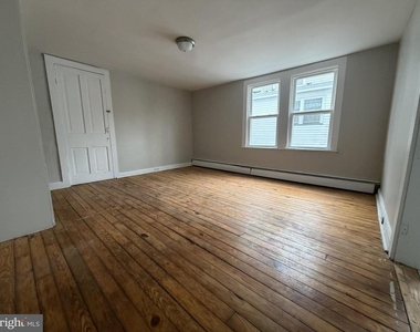 190 7th Street - Photo Thumbnail 6