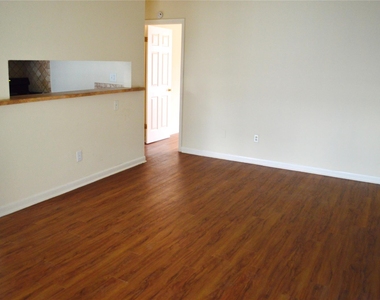 4709 Harmon Ave - Photo Thumbnail 4