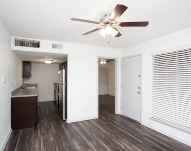 8033 Gessner Dr - Photo Thumbnail 5