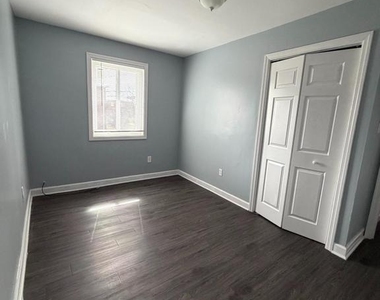924 7th Street - Photo Thumbnail 16