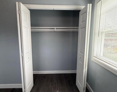 924 7th Street - Photo Thumbnail 14