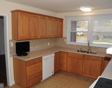 16632 Alden Avenue - Photo Thumbnail 13