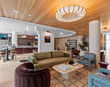 2323 S Lamar Blvd - Photo Thumbnail 22