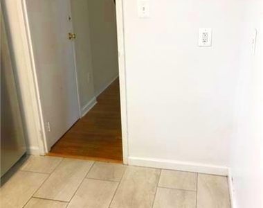 5319 Pooks Hill Road - Photo Thumbnail 6
