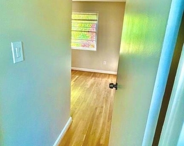 5319 Pooks Hill Road - Photo Thumbnail 18