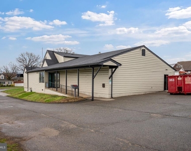 7917 Wise Avenue - Photo Thumbnail 2