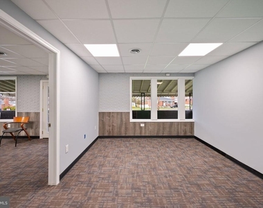 7917 Wise Avenue - Photo Thumbnail 13
