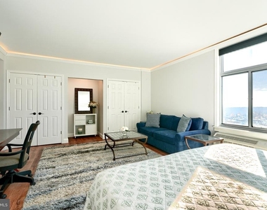28 Allegheny Avenue - Photo Thumbnail 4