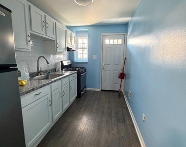 539 Gold Street - Photo Thumbnail 8