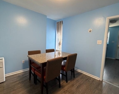 539 Gold Street - Photo Thumbnail 4