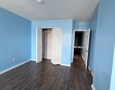 539 Gold Street - Photo Thumbnail 12