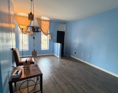 539 Gold Street - Photo Thumbnail 3