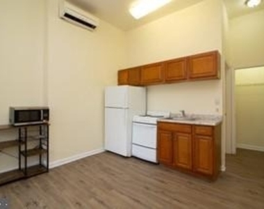 1512 W Mount Royal Avenue - Photo Thumbnail 7