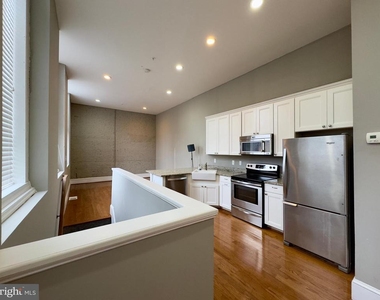 7 W Mulberry Street - Photo Thumbnail 3