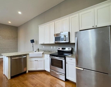 7 W Mulberry Street - Photo Thumbnail 4