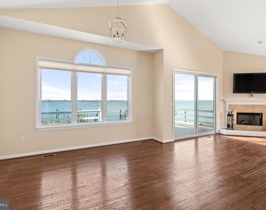 3563 Narragansett Avenue - Photo Thumbnail 13