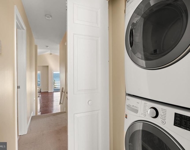 3563 Narragansett Avenue - Photo Thumbnail 27