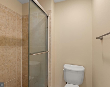 3563 Narragansett Avenue - Photo Thumbnail 20