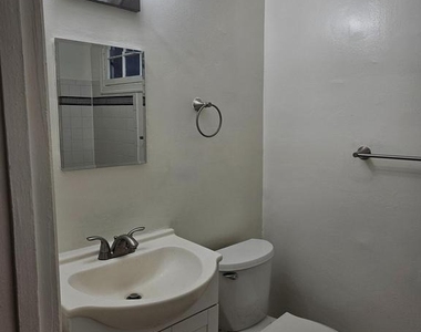 1722 H Street Ne - Photo Thumbnail 11