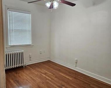 1722 H Street Ne - Photo Thumbnail 8