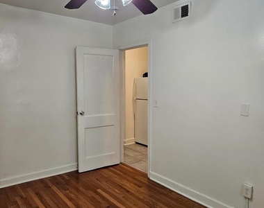 1722 H Street Ne - Photo Thumbnail 10