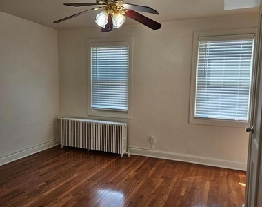 1722 H Street Ne - Photo Thumbnail 5
